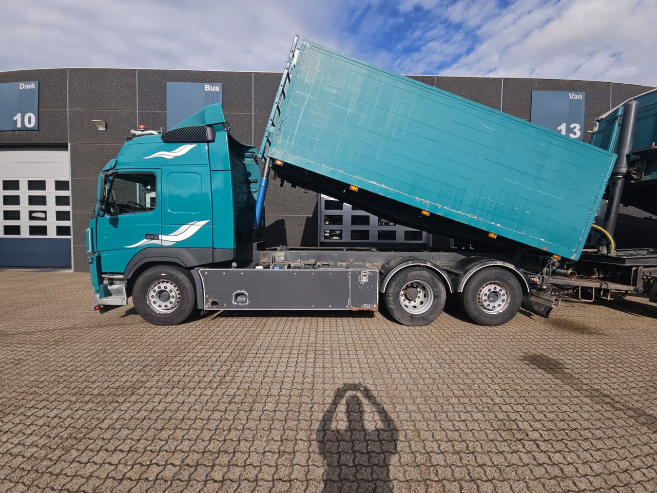 Volvo FM500 Suge-Blæse anlæg - Самосвал: фото 3 Volvo FM500 Suge-Blæse anlæg - Самосвал: фото 3