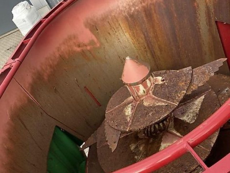 Strautmann Verti-Mix 951 - Кормораздатчик: фото 2 Strautmann Verti-Mix 951 - Кормораздатчик: фото 2