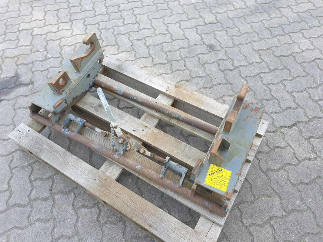 ADAPTERRAHMEN KRAMER / EURO - Фронтальный погрузчик для трактора: фото 3 ADAPTERRAHMEN KRAMER / EURO - Фронтальный погрузчик для трактора: фото 3