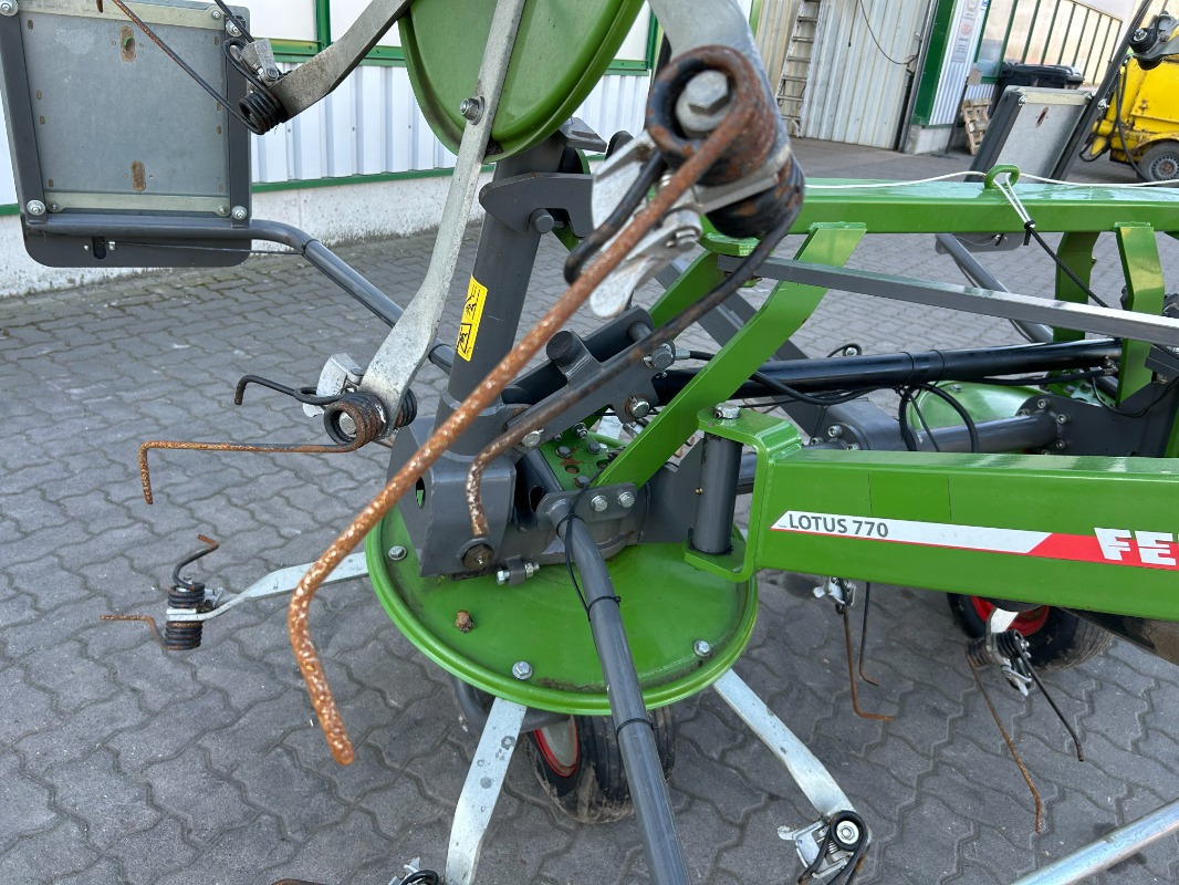 Fendt Lotus 770 - Сеноворошилка: фото 2 Fendt Lotus 770 - Сеноворошилка: фото 2