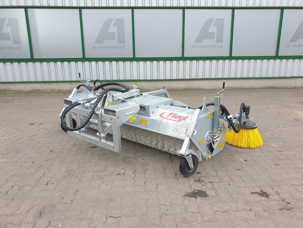 Fliegl KEHRMASCHINE TYP 500 - Косилка: фото 1 Fliegl KEHRMASCHINE TYP 500 - Косилка: фото 1