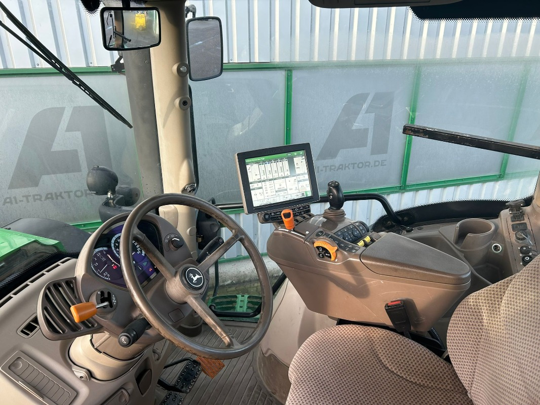 John Deere 6215R - Трактор: фото 4 John Deere 6215R - Трактор: фото 4