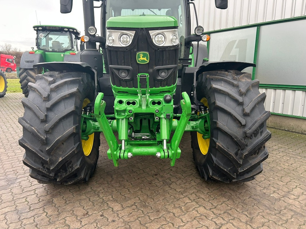 John Deere 6R 145 **MIETRÜCKLÄUFER** - Трактор: фото 4 John Deere 6R 145 **MIETRÜCKLÄUFER** - Трактор: фото 4