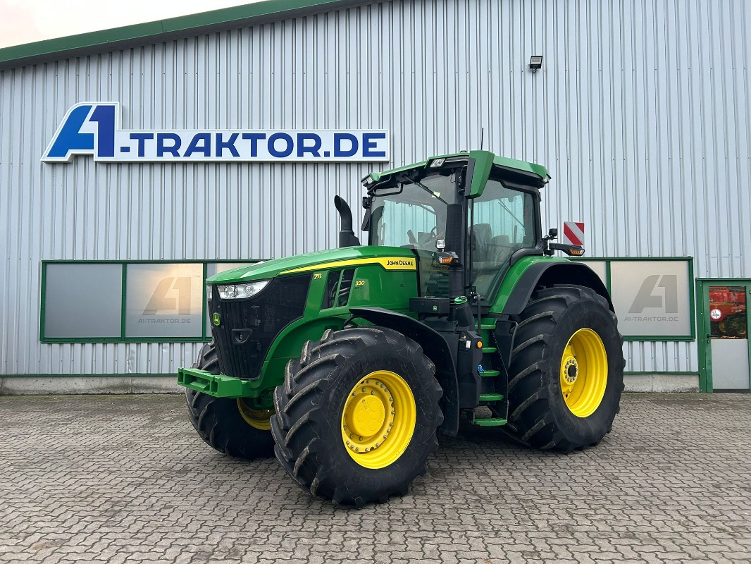 John Deere 7R 330 e23 - Трактор: фото 1 John Deere 7R 330 e23 - Трактор: фото 1