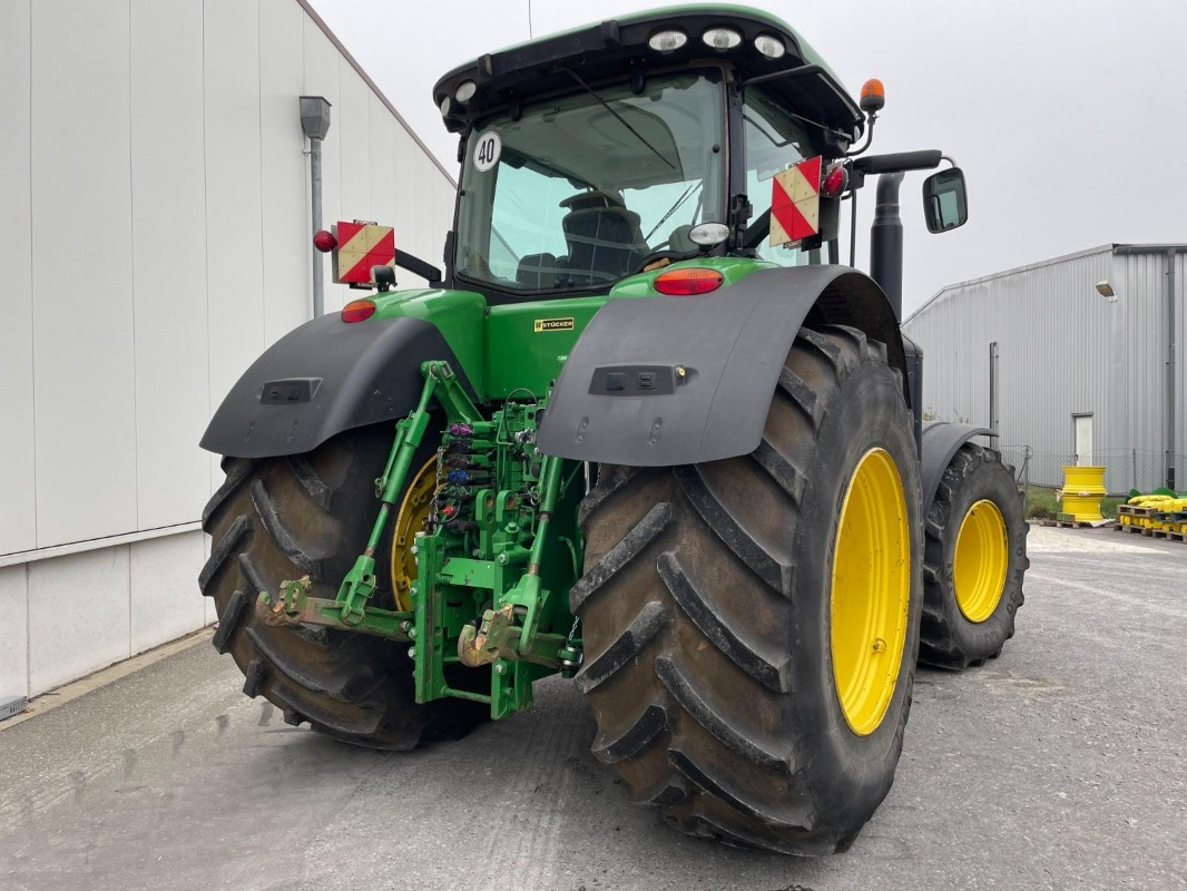 John Deere 8270R - Трактор: фото 4 John Deere 8270R - Трактор: фото 4