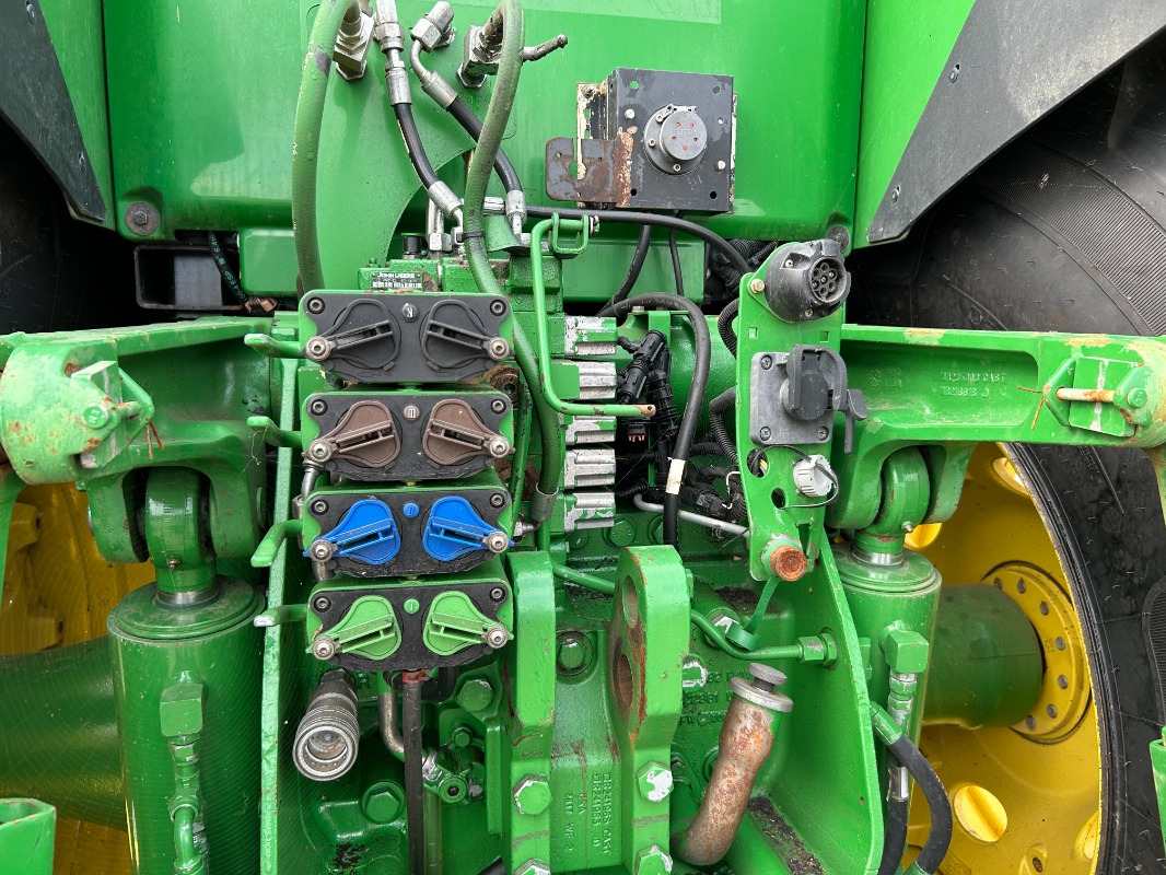 John Deere 8310R - Трактор: фото 2 John Deere 8310R - Трактор: фото 2