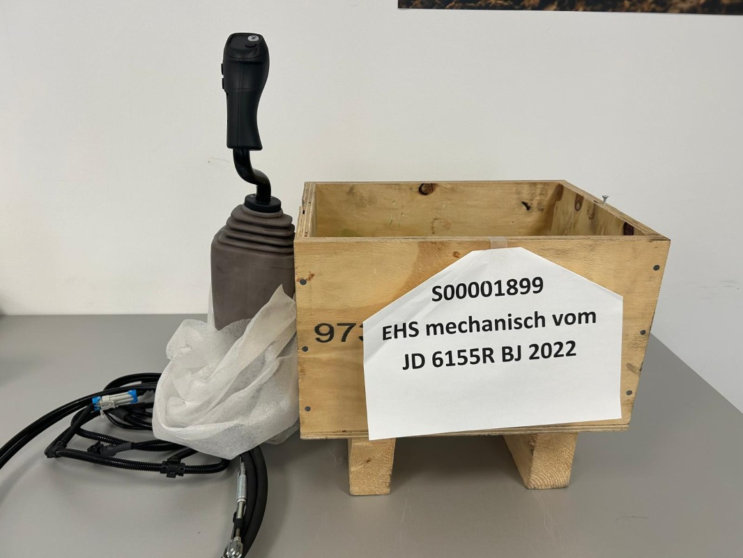 John Deere Einhebelsteuergerät mechanisch vom 6155R - Гидравлика для Сельскохозяйственной техники: фото 1 John Deere Einhebelsteuergerät mechanisch vom 6155R - Гидравлика для Сельскохозяйственной техники: фото 1