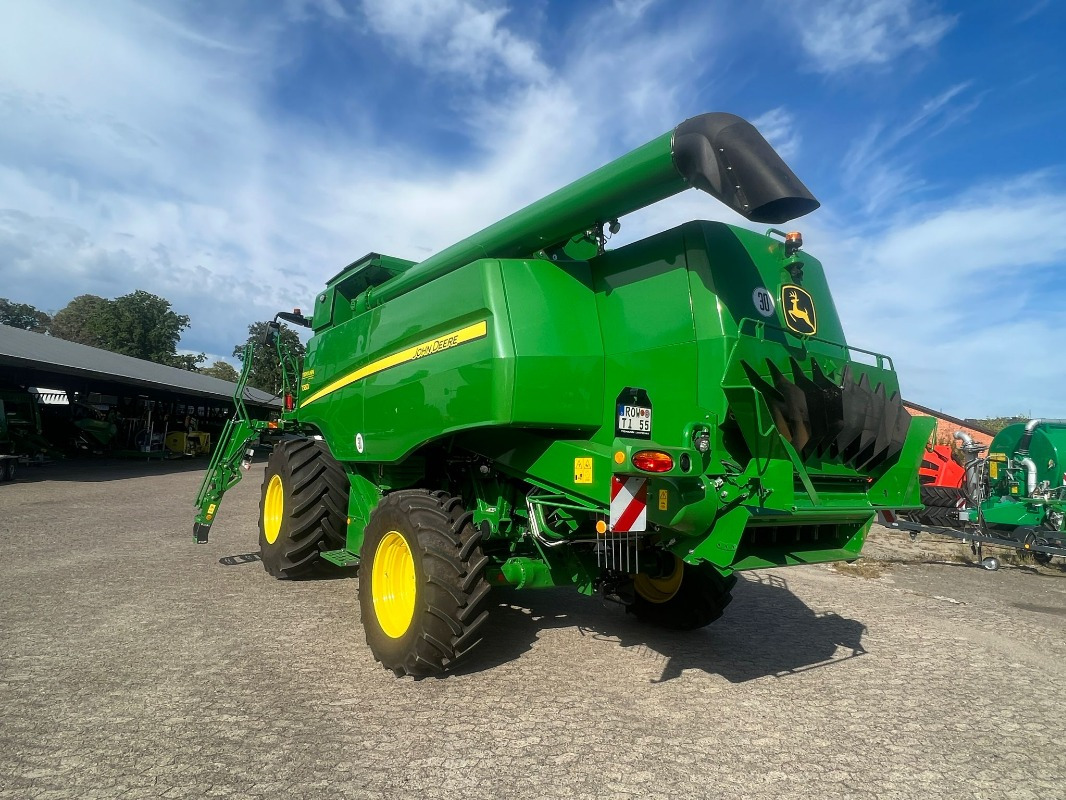 John Deere T560 - Зерноуборочный комбайн: фото 3 John Deere T560 - Зерноуборочный комбайн: фото 3