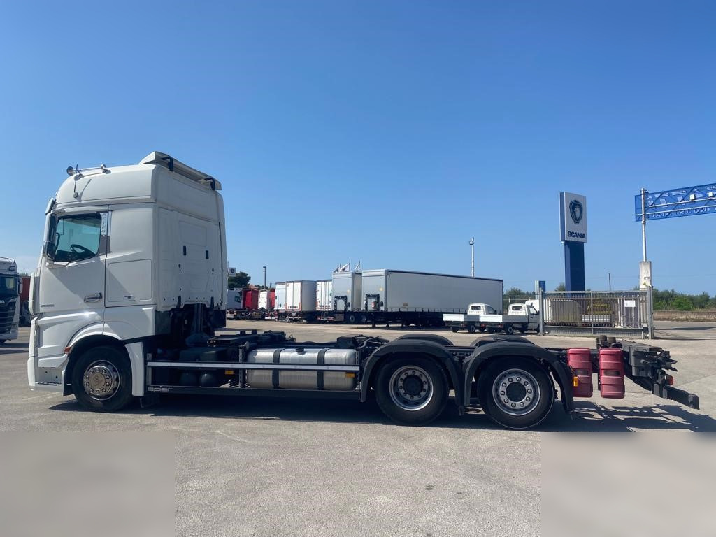 MERCEDES-BENZ ACTROS 2545 - Грузовик-шасси: фото 4 MERCEDES-BENZ ACTROS 2545 - Грузовик-шасси: фото 4