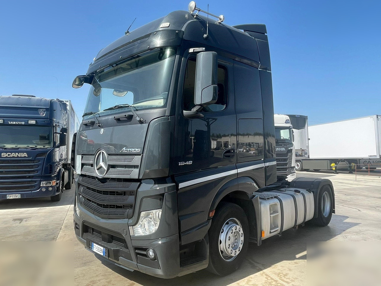 MERCEDES-BENZ ACTROS 1848 - Тягач: фото 1 MERCEDES-BENZ ACTROS 1848 - Тягач: фото 1