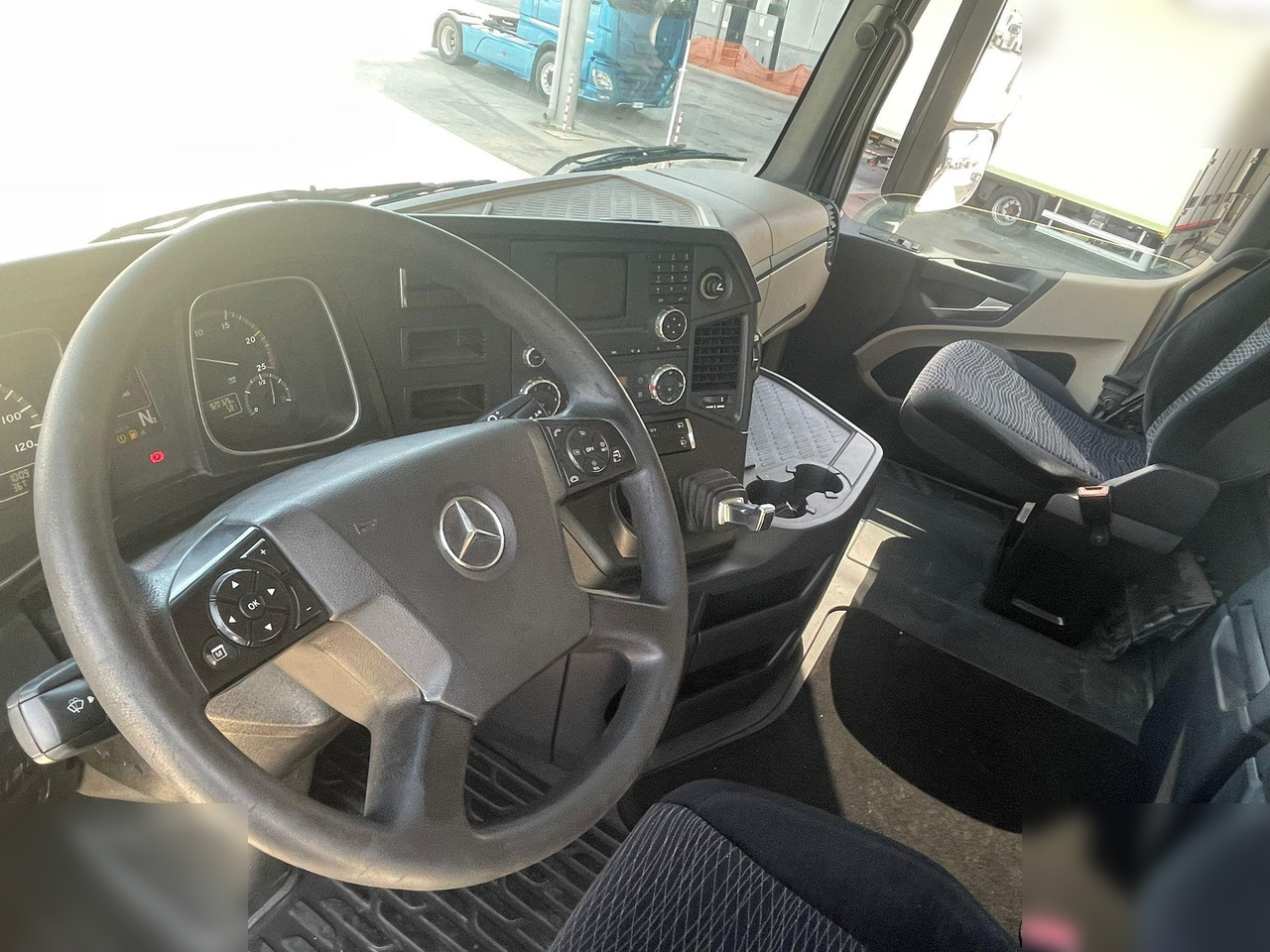 Тягач MERCEDES-BENZ ACTROS 1848: фото 7