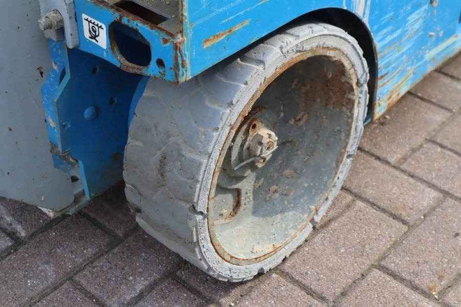 Ножничный подъемник Genie GS2632 Electric, Working Height 10m, 227kg Capacit: фото 11 Ножничный подъемник Genie GS2632 Electric, Working Height 10m, 227kg Capacit: фото 11