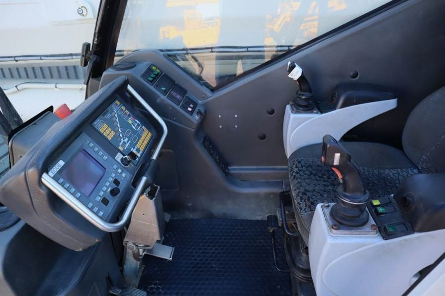 Grove GMK3055 Diesel, 6x6x6, 55t Capacity, 43m Main Boom - Вседорожный кран: фото 5 Grove GMK3055 Diesel, 6x6x6, 55t Capacity, 43m Main Boom - Вседорожный кран: фото 5