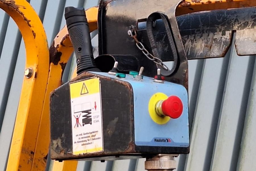 Haulotte Compact 12RTE Electric, 12m Working Height, 450kg - Ножничный подъемник: фото 4 Haulotte Compact 12RTE Electric, 12m Working Height, 450kg - Ножничный подъемник: фото 4