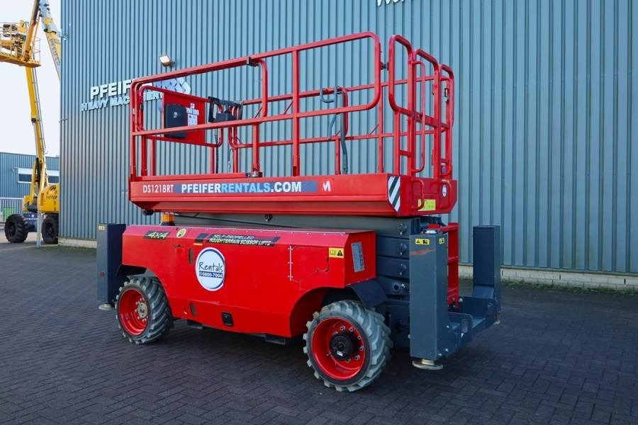 Ножничный подъемник Magni DS1218RT Valid inspection, Diesel, 4x4 Drive, 12m: фото 9