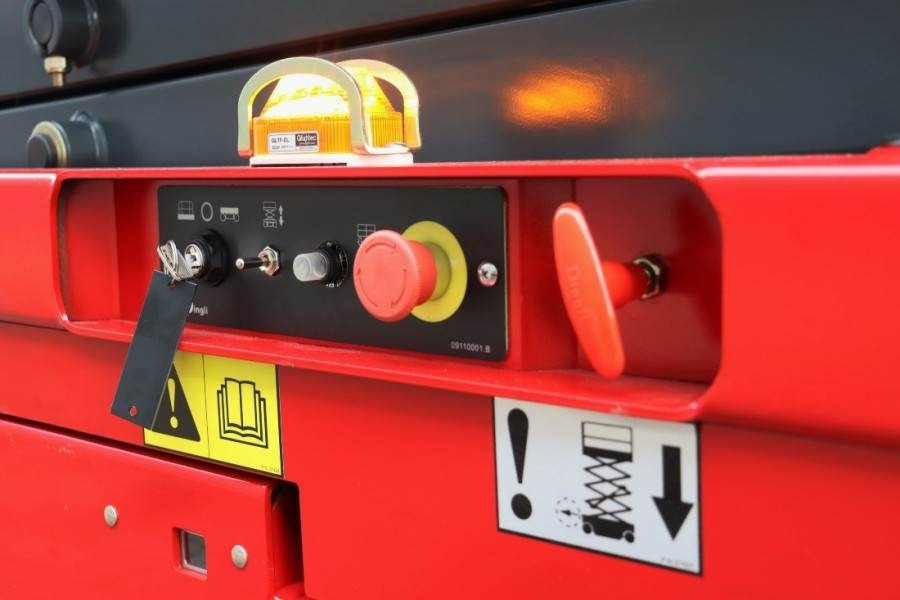 Magni ES0807EP New And Available Directly From Stock, El - Ножничный подъемник: фото 3 Magni ES0807EP New And Available Directly From Stock, El - Ножничный подъемник: фото 3