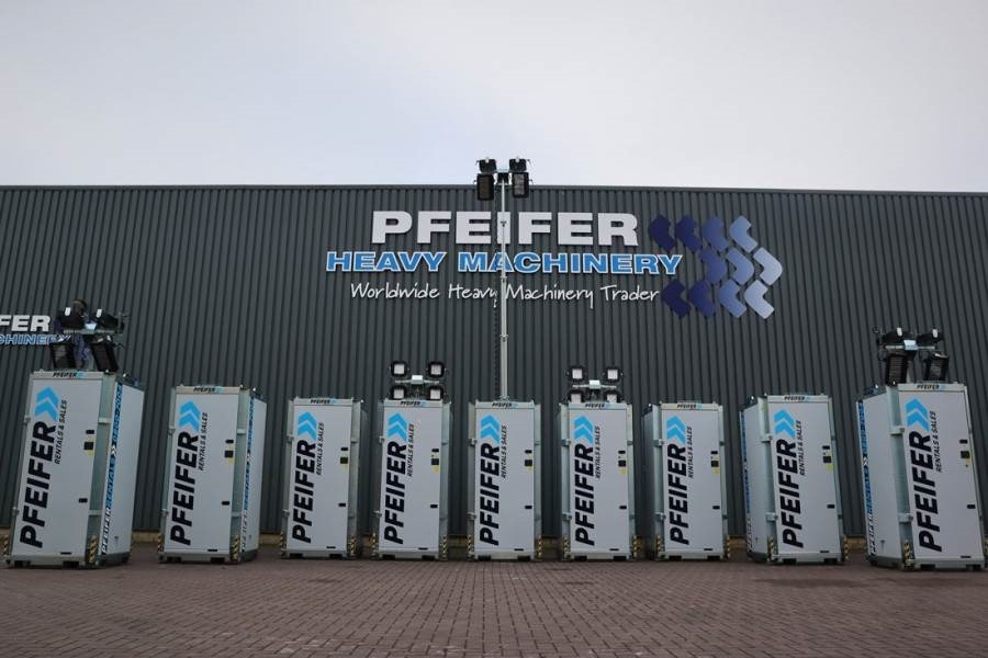 Trime X-BOX M 4x320W Valid inspection, *Guarantee! Max B - Осветительная мачта: фото 1 Trime X-BOX M 4x320W Valid inspection, *Guarantee! Max B - Осветительная мачта: фото 1