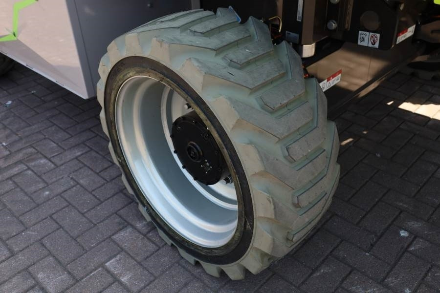 Телескопический подъемник Zoomlion ZT22JE Fully Electric Lithium-Powered, 4x4 Rough T: фото 12