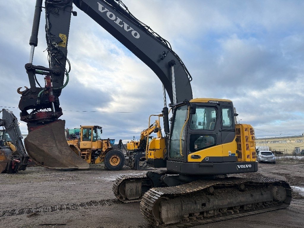 Volvo ECR 235 - Гусеничный экскаватор: фото 3 Volvo ECR 235 - Гусеничный экскаватор: фото 3