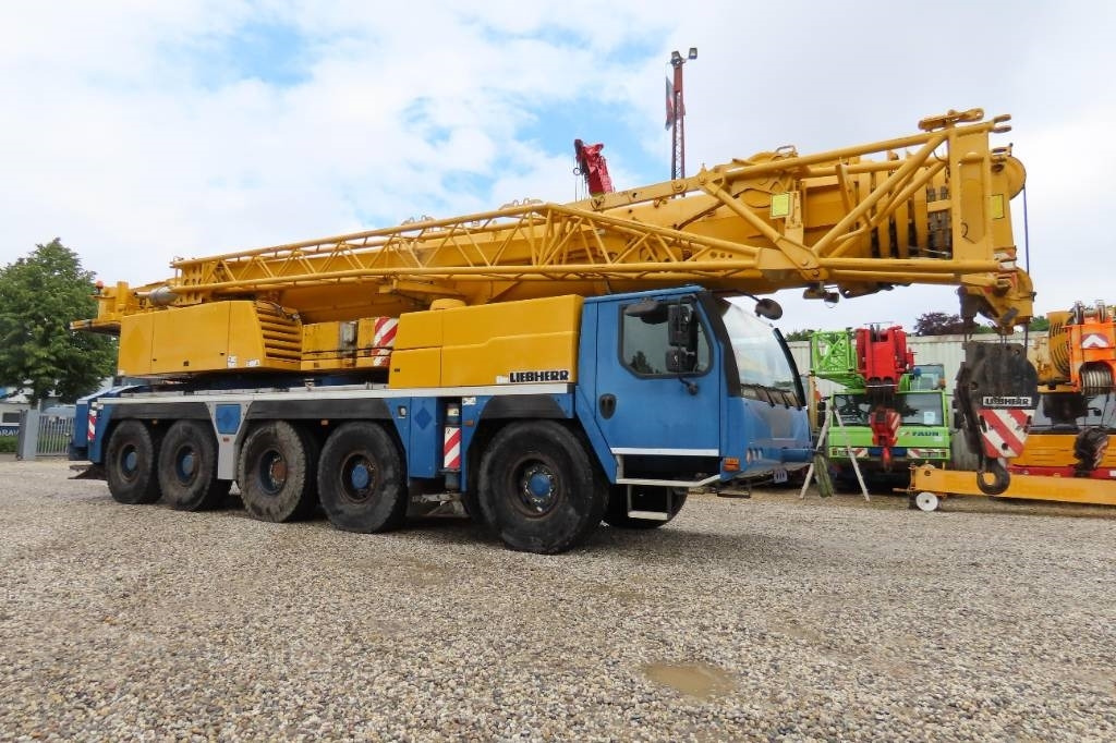 Liebherr LTM 1130-5.1 - Вседорожный кран: фото 2 Liebherr LTM 1130-5.1 - Вседорожный кран: фото 2