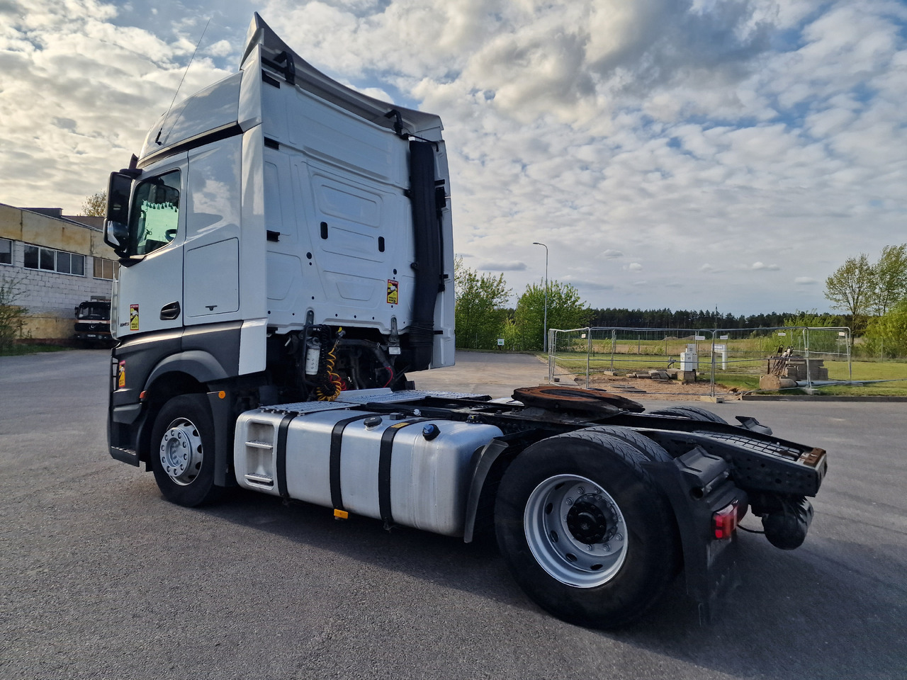 MERCEDES-BENZ Actros 1845 Retarder - Тягач: фото 3 MERCEDES-BENZ Actros 1845 Retarder - Тягач: фото 3