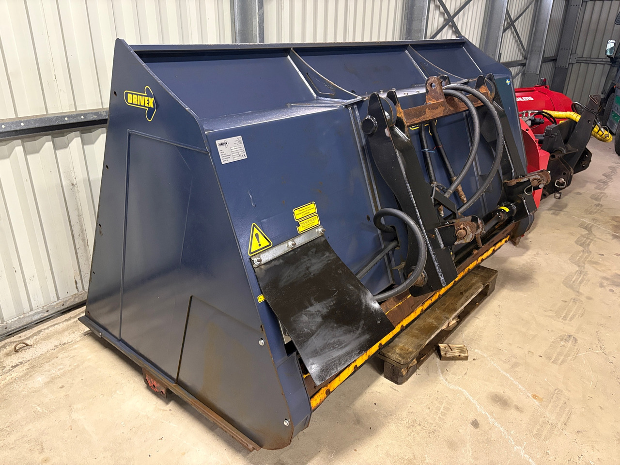 Drivex SS30 BM - Разбрасыватель песка/ Соли: фото 1 Drivex SS30 BM - Разбрасыватель песка/ Соли: фото 1