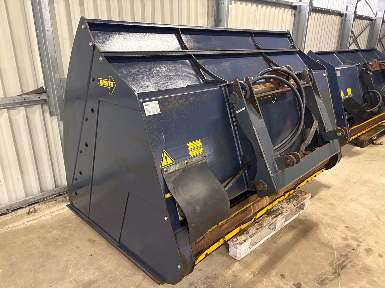 Drivex SS40 BM - Разбрасыватель песка/ Соли: фото 1 Drivex SS40 BM - Разбрасыватель песка/ Соли: фото 1