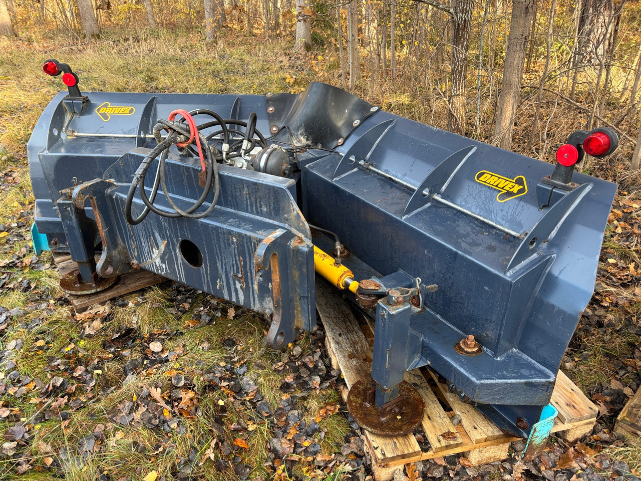 Drivex VP28 - Отвал для снега: фото 1 Drivex VP28 - Отвал для снега: фото 1