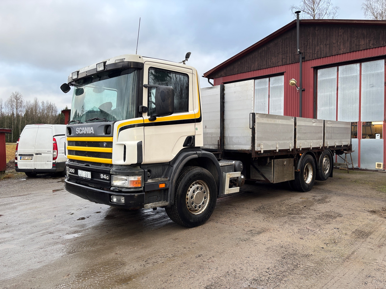 Scania P94G 300 - Грузовик: фото 1 Scania P94G 300 - Грузовик: фото 1