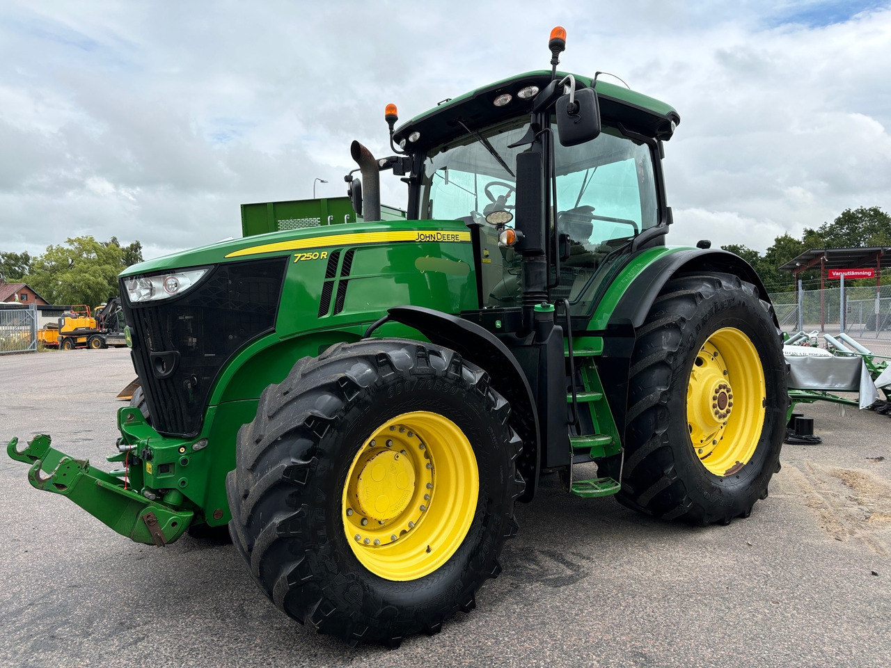 John Deere 7250R - Трактор: фото 1 John Deere 7250R - Трактор: фото 1