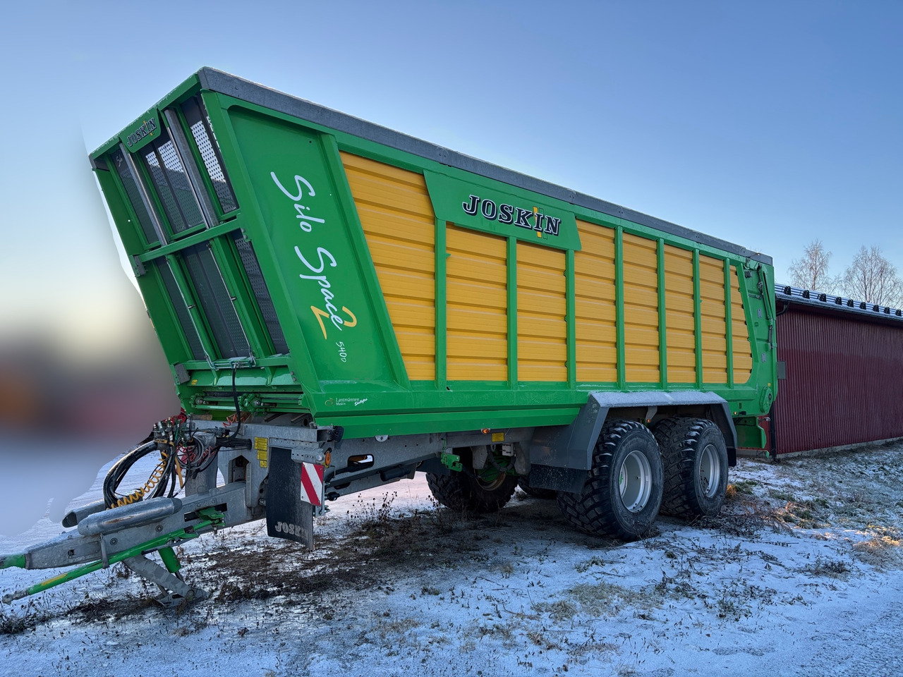 Joskin Silo Space 2 - Сельскохозяйственный прицеп: фото 1 Joskin Silo Space 2 - Сельскохозяйственный прицеп: фото 1