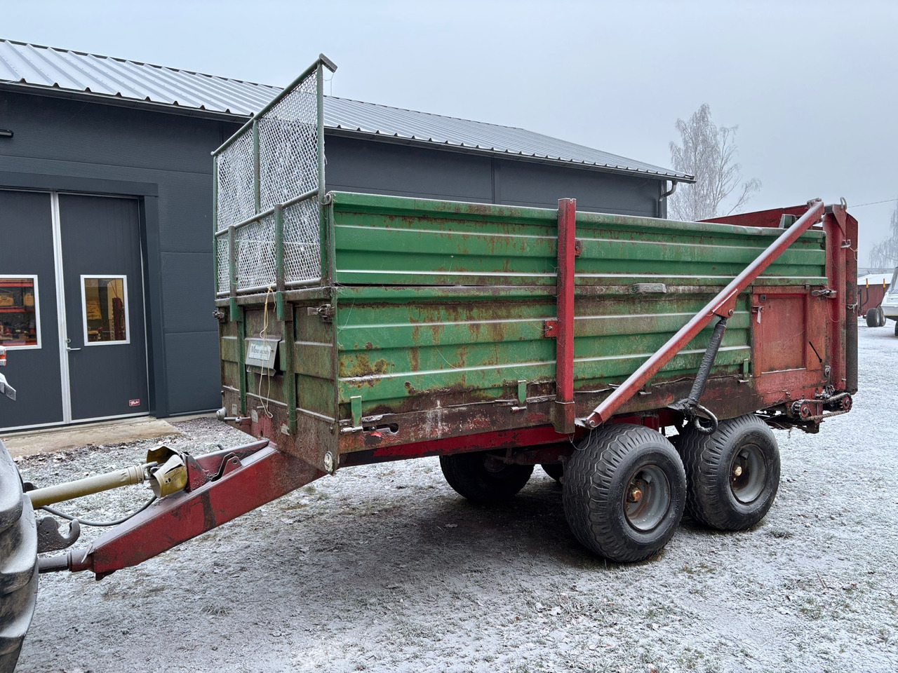 Möre N218 - Навозоразбрасыватель: фото 1 Möre N218 - Навозоразбрасыватель: фото 1