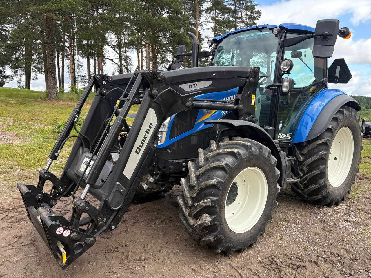 New Holland T5.85 - Трактор: фото 1 New Holland T5.85 - Трактор: фото 1