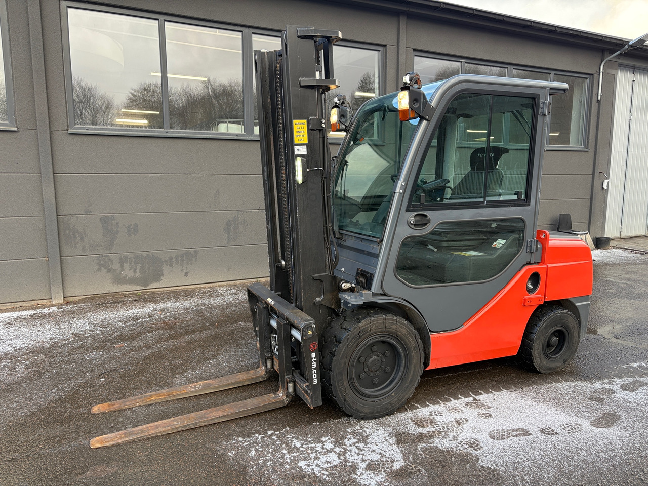 Toyota 02-8FDJF35 - Погрузочно-разгрузочная техника: фото 1 Toyota 02-8FDJF35 - Погрузочно-разгрузочная техника: фото 1