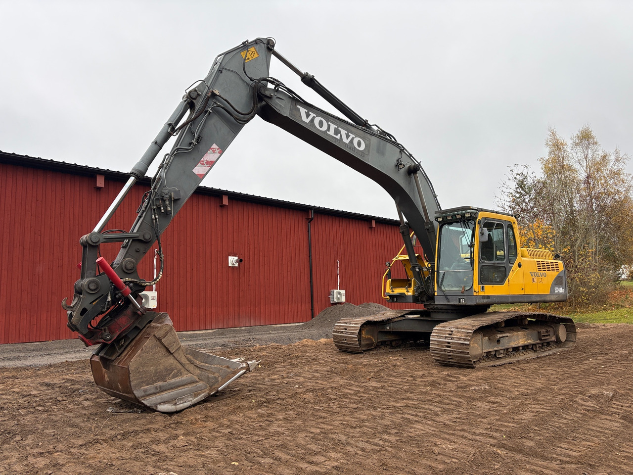 Volvo EC 240BLC - Экскаватор: фото 1 Volvo EC 240BLC - Экскаватор: фото 1