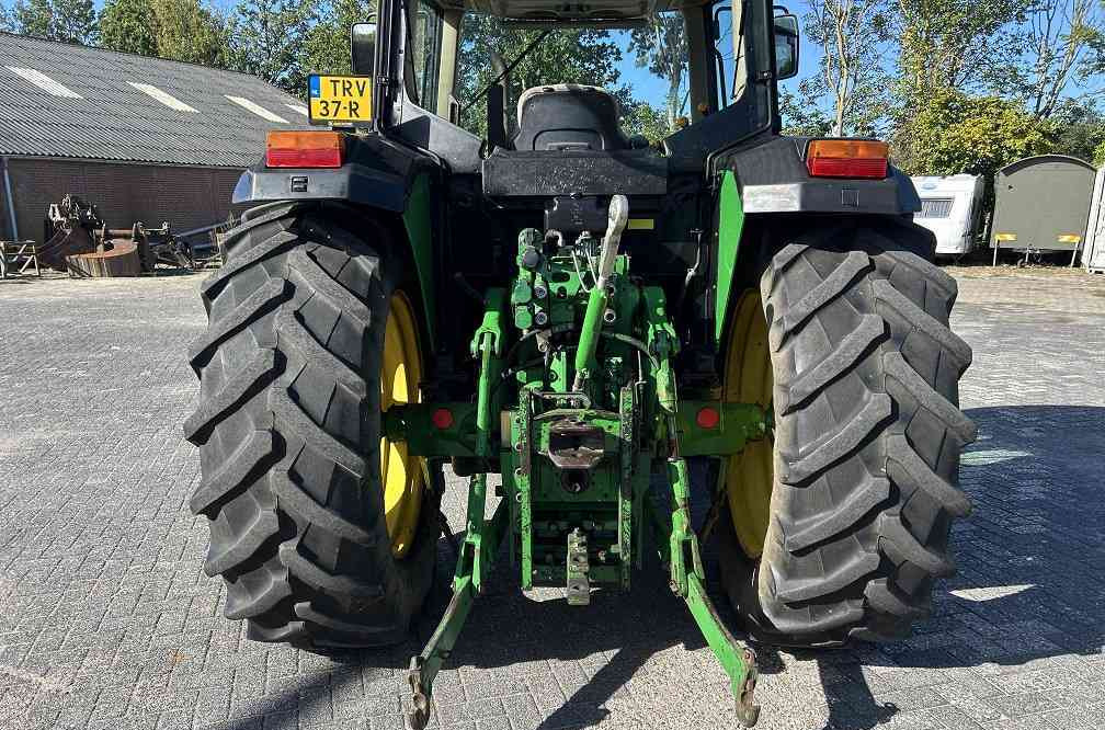 John Deere 6210 - Трактор: фото 3 John Deere 6210 - Трактор: фото 3