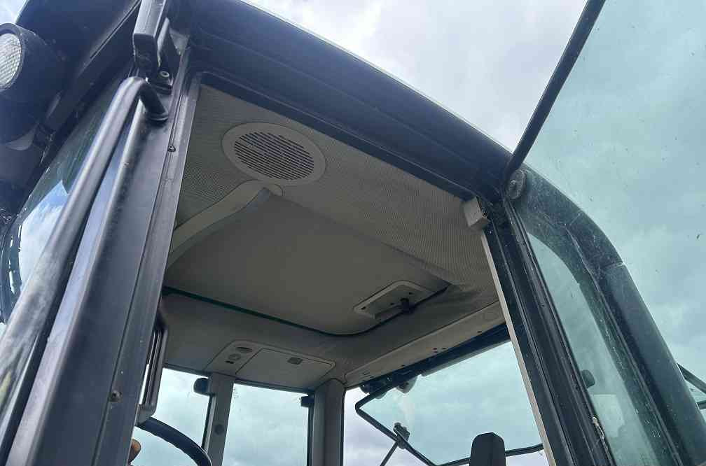 John Deere 6220 premium - Трактор: фото 5 John Deere 6220 premium - Трактор: фото 5