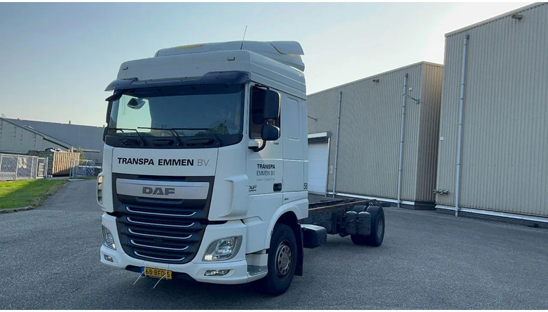 DAF XF 440 nette XF106 Chassis cabine - Грузовик-шасси: фото 1 DAF XF 440 nette XF106 Chassis cabine - Грузовик-шасси: фото 1