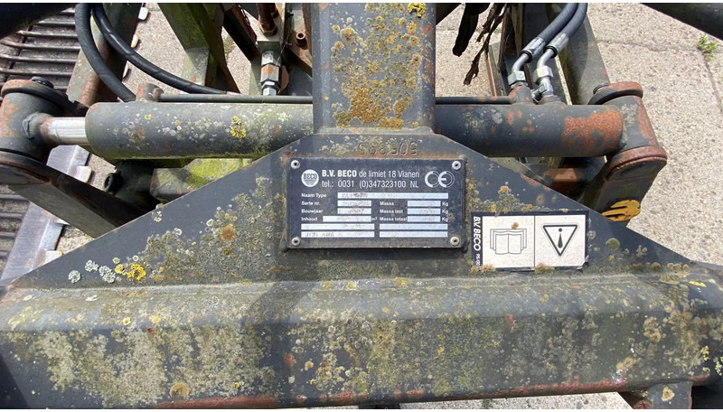 Колёсный погрузчик JCB KNIKSCHOVEL 406: фото 20 Колёсный погрузчик JCB KNIKSCHOVEL 406: фото 20