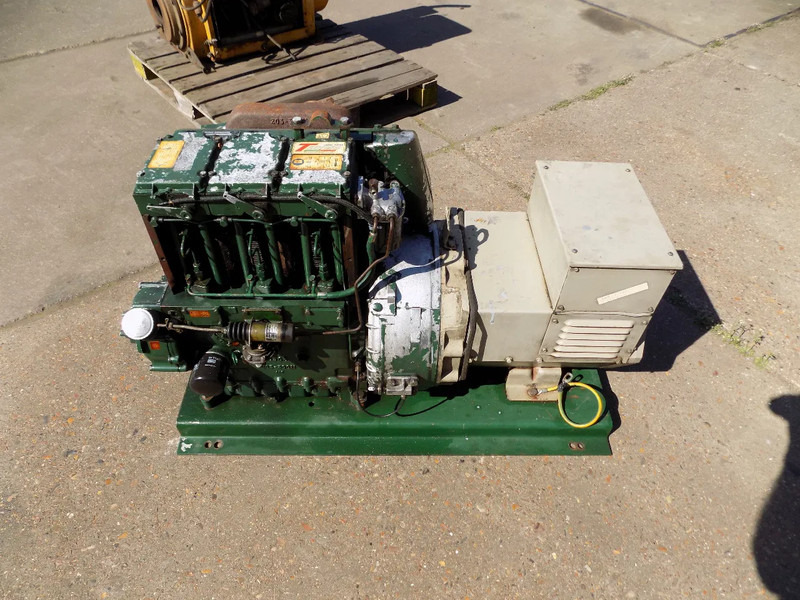 Lister aggregaat 3 cill. lister 25 kva met stamford dynamo keuze uit 2 stuks - Электрогенератор: фото 3 Lister aggregaat 3 cill. lister 25 kva met stamford dynamo keuze uit 2 stuks - Электрогенератор: фото 3