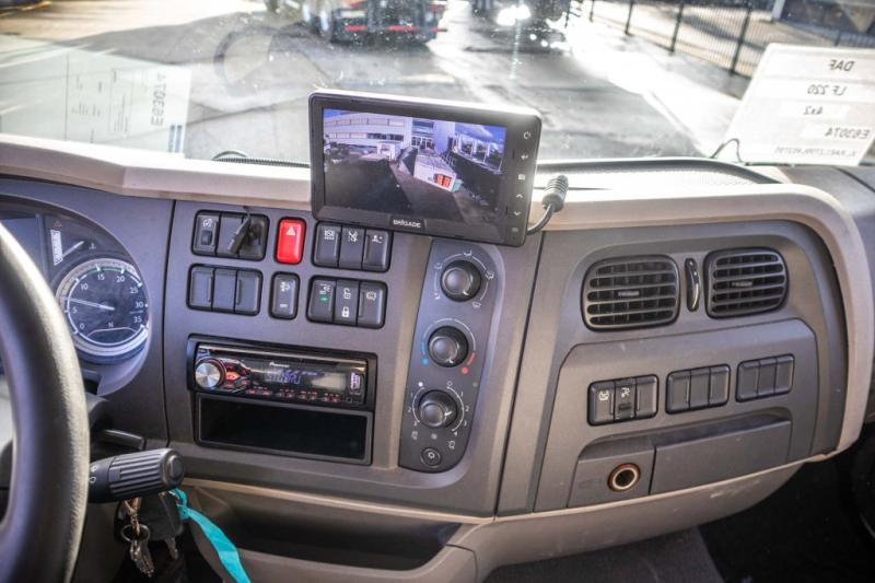 Грузовик с закрытым кузовом DAF LF 220(16t)+DHOLLANDIA: фото 9