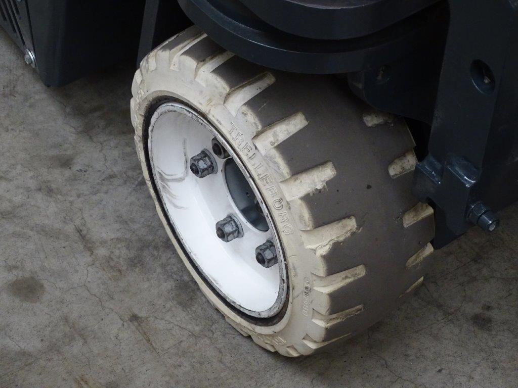 Combilift C2500CB - TRIPLEX - Четырехсторонний погрузчик: фото 2 Combilift C2500CB - TRIPLEX - Четырехсторонний погрузчик: фото 2