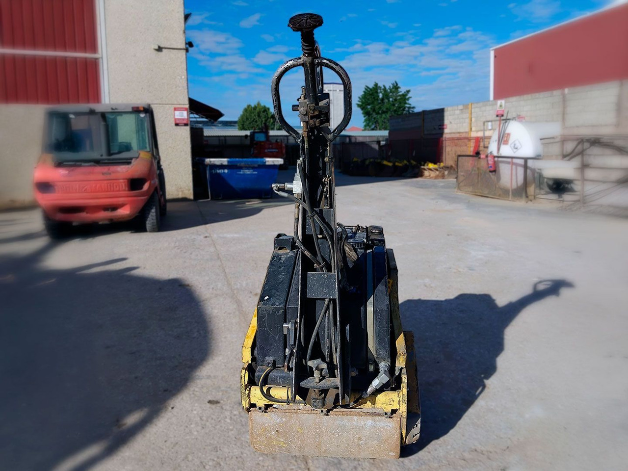 BOMAG BW65H - Каток тротуарный: фото 4 BOMAG BW65H - Каток тротуарный: фото 4