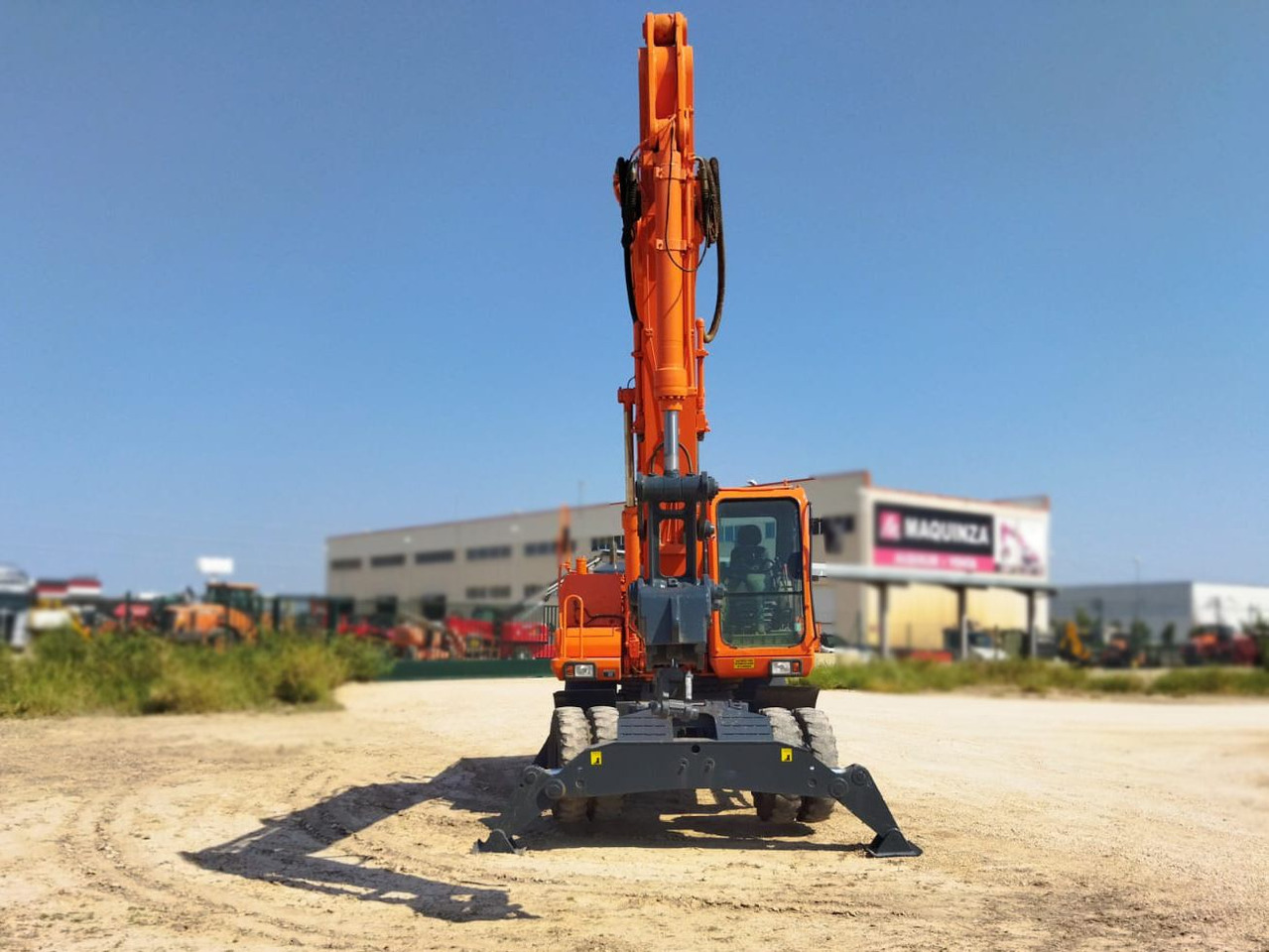 DAEWOO 210 W-V M4E (LOC) - Колёсный экскаватор: фото 2 DAEWOO 210 W-V M4E (LOC) - Колёсный экскаватор: фото 2