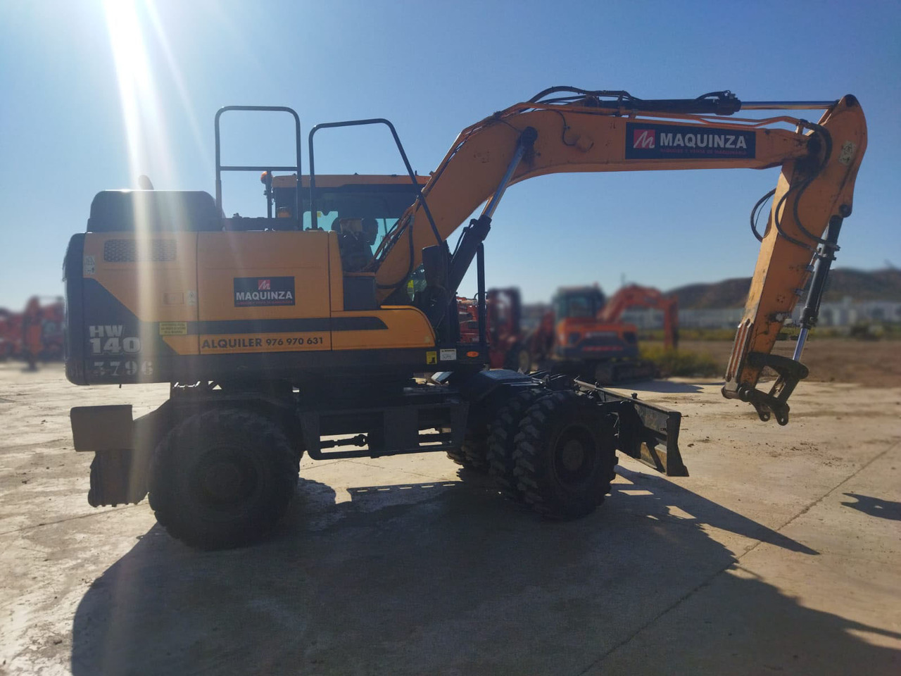 HYUNDAI HW140 - Колёсный экскаватор: фото 3 HYUNDAI HW140 - Колёсный экскаватор: фото 3