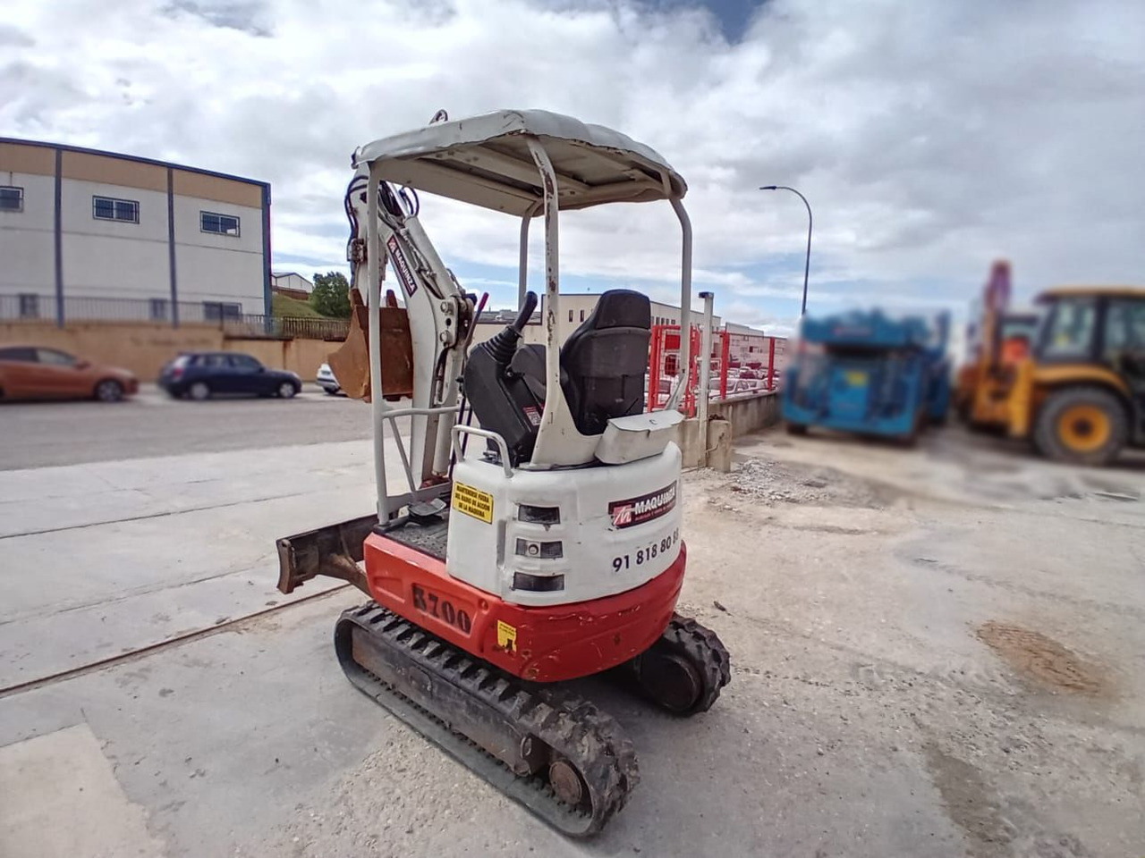TAKEUCHI TB215R - Мини-экскаватор: фото 3 TAKEUCHI TB215R - Мини-экскаватор: фото 3