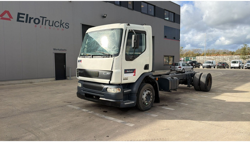DAF LF 55.220 (MANUAL GEARBOX / BOITE MANUELLE) - Грузовик-шасси: фото 1 DAF LF 55.220 (MANUAL GEARBOX / BOITE MANUELLE) - Грузовик-шасси: фото 1