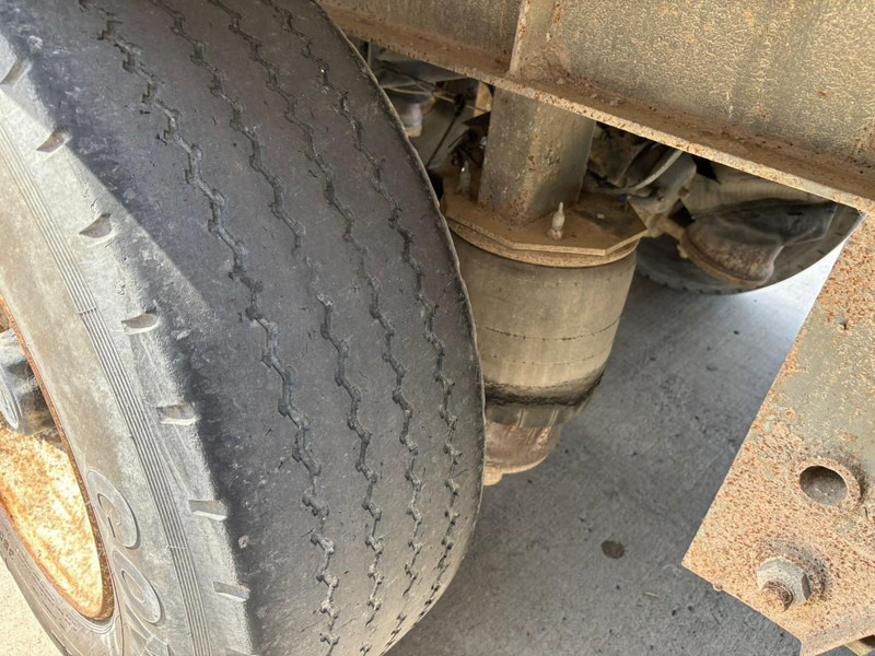 Самосвальный полуприцеп Fruehauf ONCRK22-110A (REMORQUE FRANCAIS / FRENCH TRAILER / DRUM BRAKES / FREINS TAMBOURS): фото 11 Самосвальный полуприцеп Fruehauf ONCRK22-110A (REMORQUE FRANCAIS / FRENCH TRAILER / DRUM BRAKES / FREINS TAMBOURS): фото 11