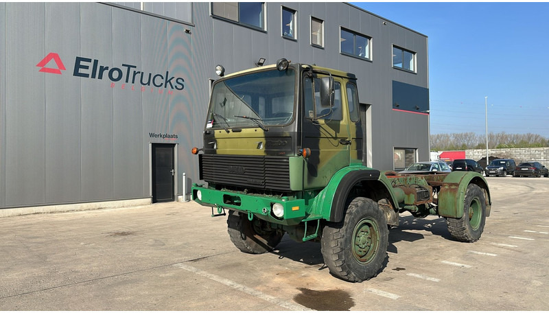 Iveco Magirus 110 - 16 (4X4 / 57000 KM / LAMES / GRAND PONT / 6 CYLINDRES EN LIGNE !! / MANUAL PUMP) - Грузовик-шасси: фото 1 Iveco Magirus 110 - 16 (4X4 / 57000 KM / LAMES / GRAND PONT / 6 CYLINDRES EN LIGNE !! / MANUAL PUMP) - Грузовик-шасси: фото 1
