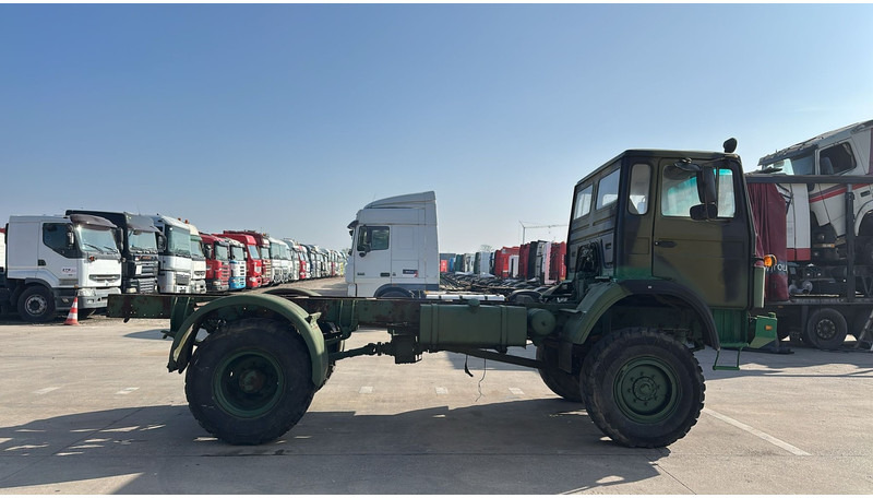Iveco Magirus 110 - 16 (4X4 / 57000 KM / LAMES / GRAND PONT / 6 CYLINDRES EN LIGNE !! / MANUAL PUMP) - Грузовик-шасси: фото 4 Iveco Magirus 110 - 16 (4X4 / 57000 KM / LAMES / GRAND PONT / 6 CYLINDRES EN LIGNE !! / MANUAL PUMP) - Грузовик-шасси: фото 4